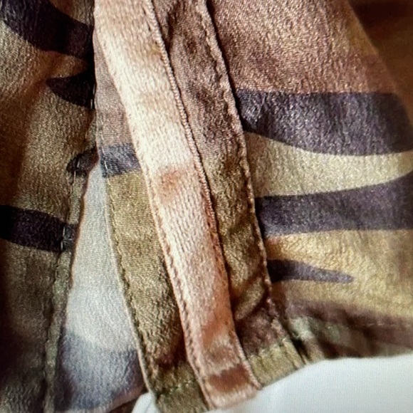 JOHNNY WAS EMBROIDERED CAMOUFLAGE TOP - Picture 11 of 12